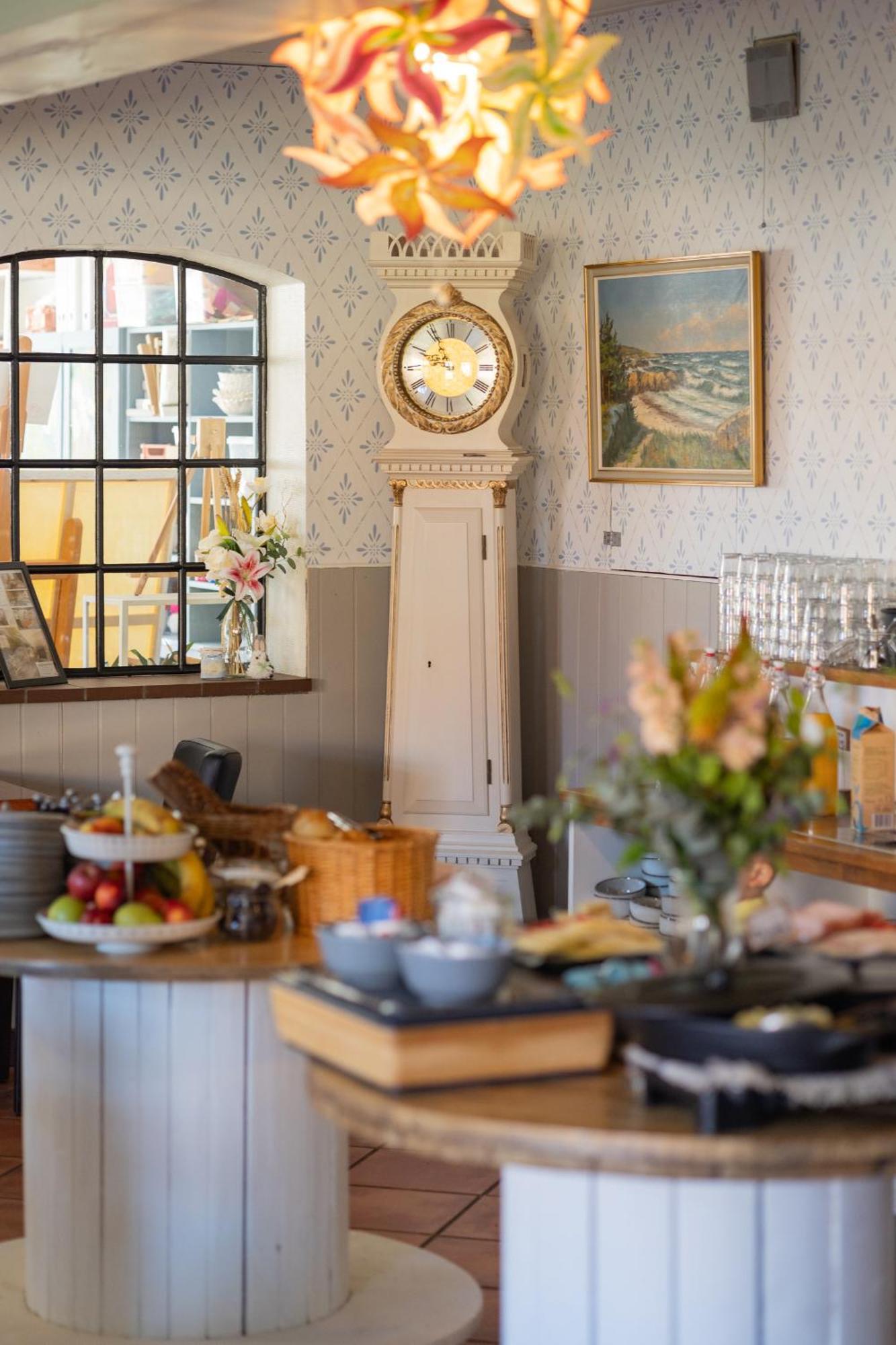 Pension Slaegtsgaarden Allinge-Sandvig ภายนอก รูปภาพ